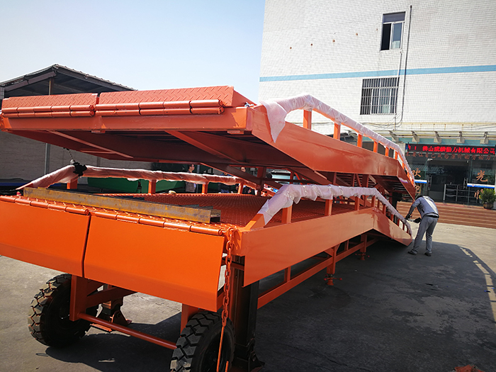 移动式登车桥防护